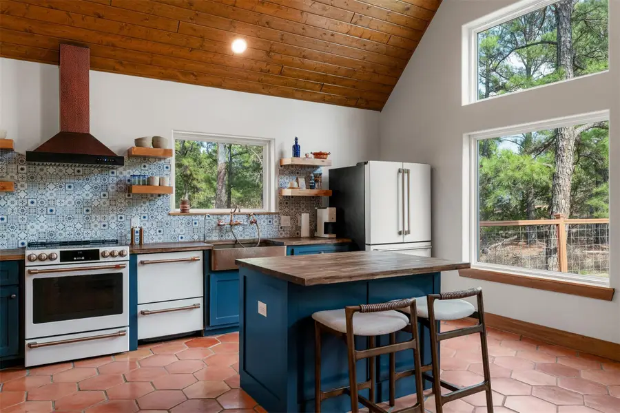 122 Mokolii Ct, Bastrop, TX 78602 - #3