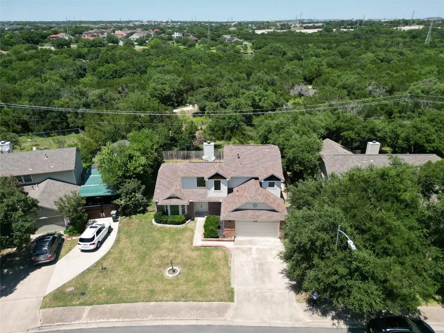 12049 Lincolnshire Dr, Austin, TX 78758 - Image #3