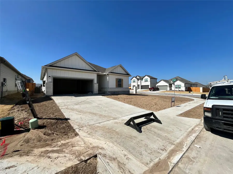 181 Sleep Hollow, Jarrell, TX 76537 - #3