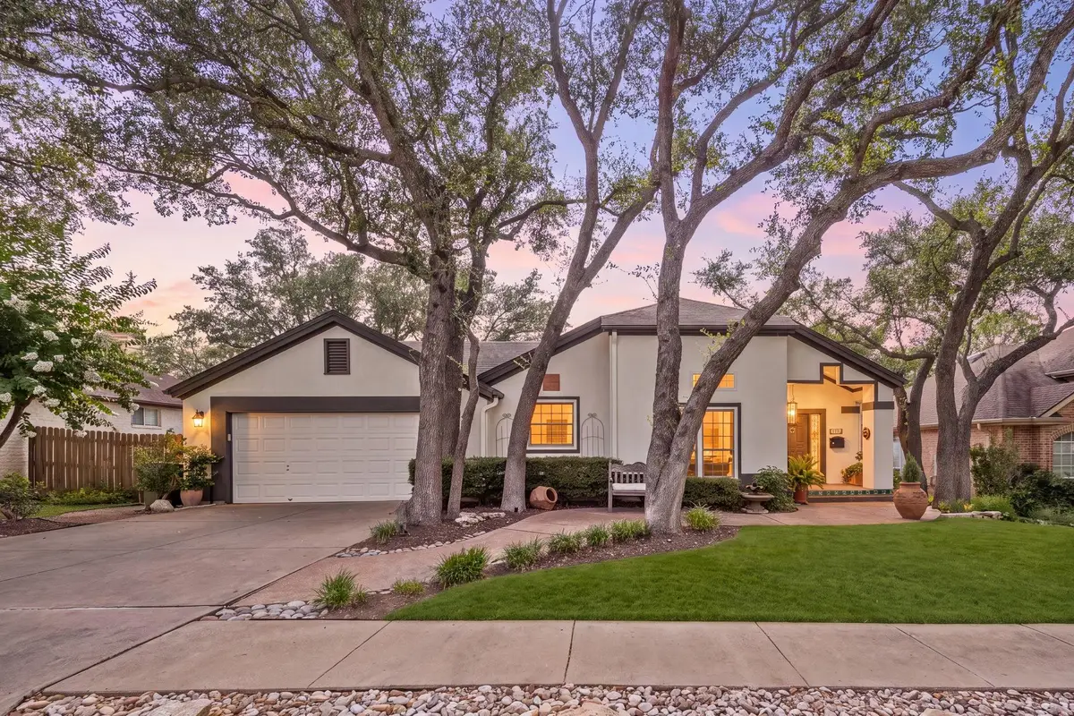 301 Riverview Dr, Georgetown, TX 78628 - #1