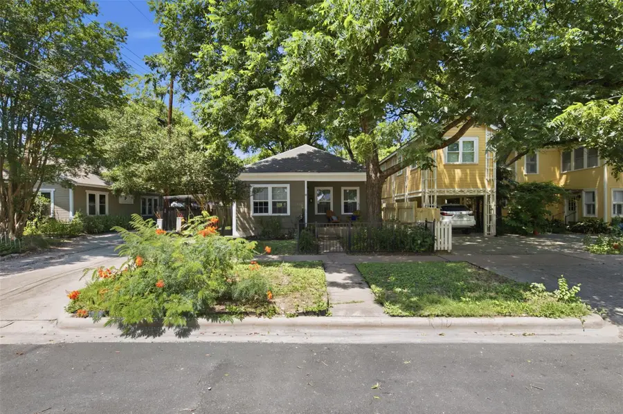 206 E 43rd St, Austin, TX 78751 - #2