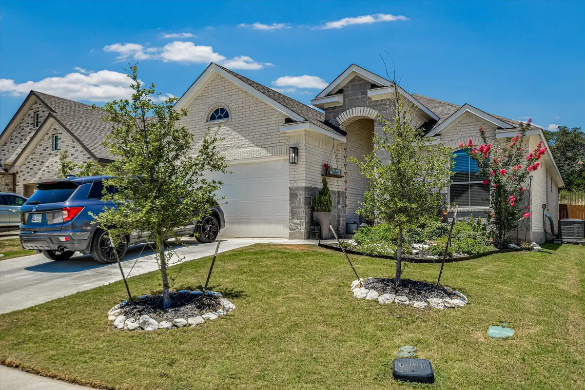 972 Leaning Oak Ln, Georgetown, TX 78628 - #1