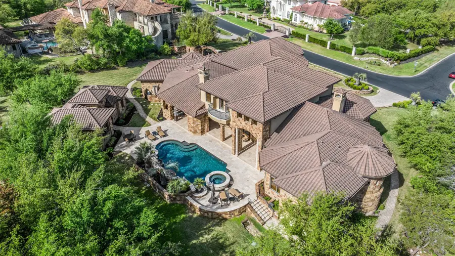 210 Costa Bella Dr, Austin, TX 78734 - Image #2