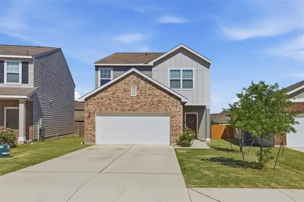 348 Bell Rings Dr, Jarrell, TX 76537