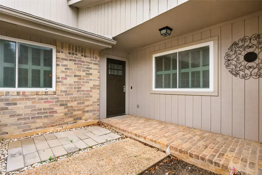 11121 Pinehurst Dr #D, Austin, TX 78747 - #2