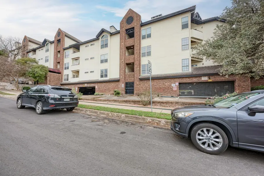 3001 Cedar St #A-118, Austin, TX 78705 - Image #2