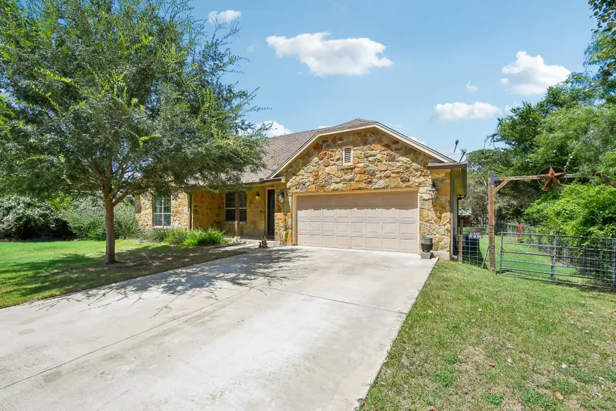 141 Upola Ct, Bastrop, TX 78602 - #2