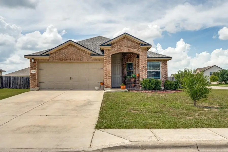 1618 Woodlands Dr, Kyle, TX 78640 - #2