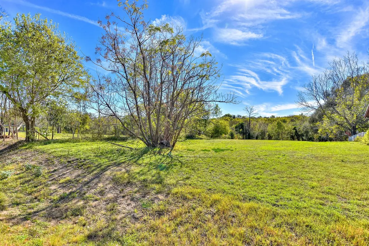 210 E Morrow St, Georgetown, TX 78626 - #1