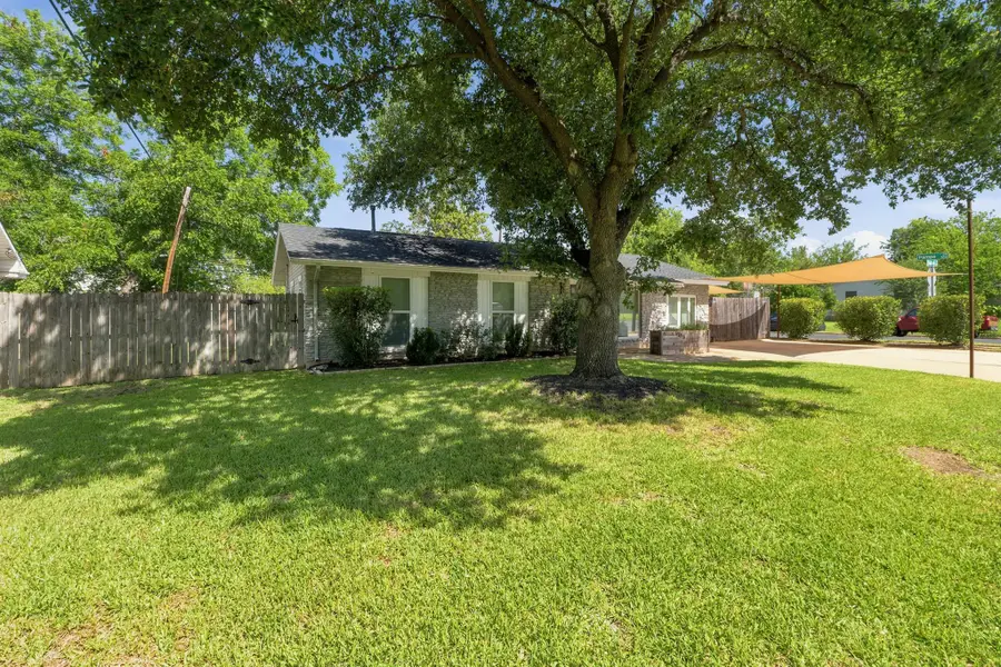 6706 Isabelle Dr, Austin, TX 78752 - #2