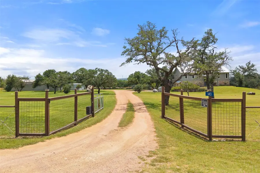 143 Oak Ln, Johnson City, TX 78636 - #3