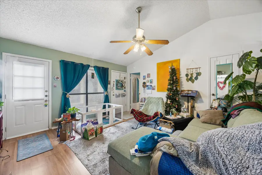 9401 Kempler Dr, Austin, TX 78748 - #2