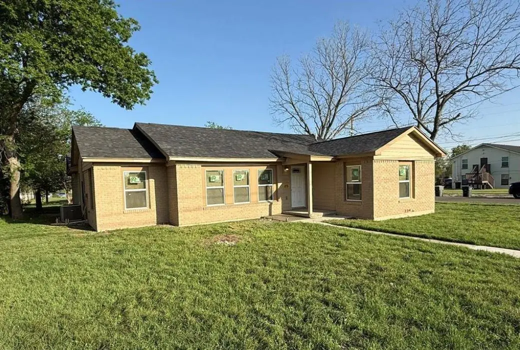 1300 N 2nd St, Killeen, TX 76541 - #1