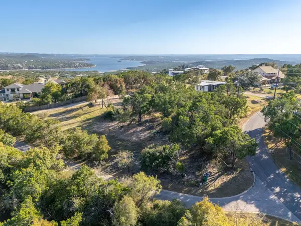 9003 & 9007 Grandview Dr, Jonestown, TX 78645