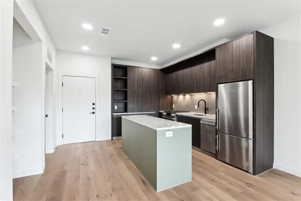 2209 S 1st St #217, Austin, TX 78704