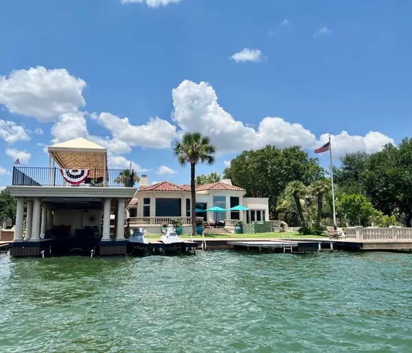 101 Far North Cir, Horseshoe Bay, TX 78657