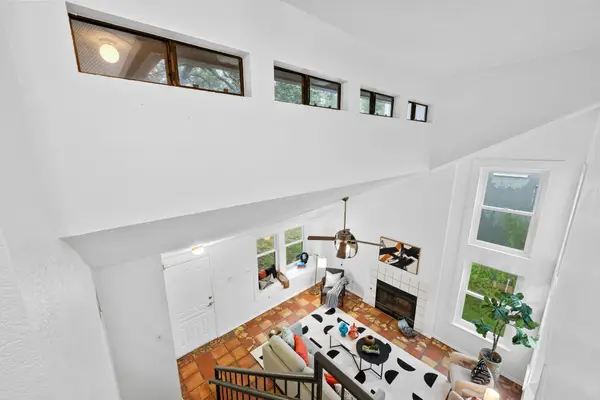 811 Silcantu Dr, Austin, TX 78748