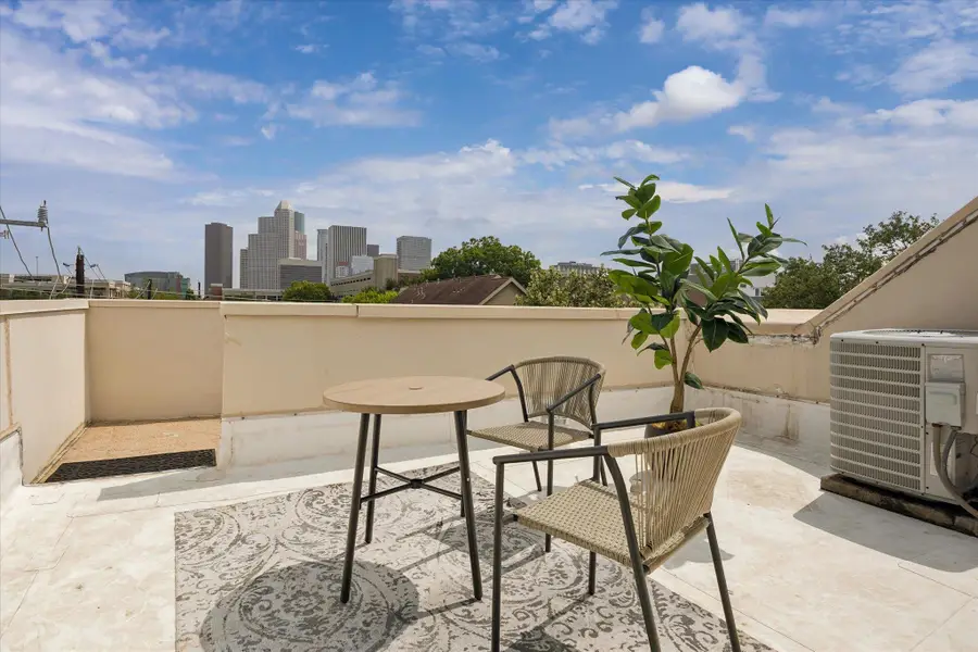 402 Tuam St #3, Houston, TX 77006 - #2