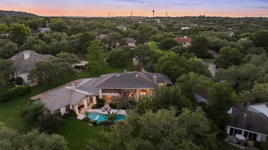5 Championship Dr, The Hills, TX 78738 - #3