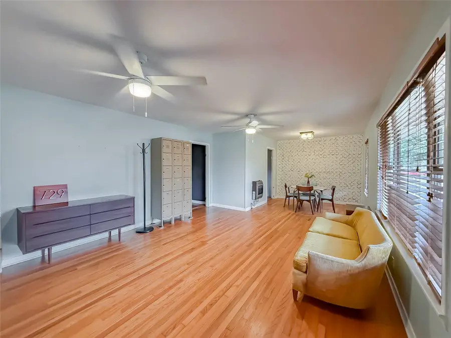 729 N Main St, Lexington, TX 78947 - Image #3