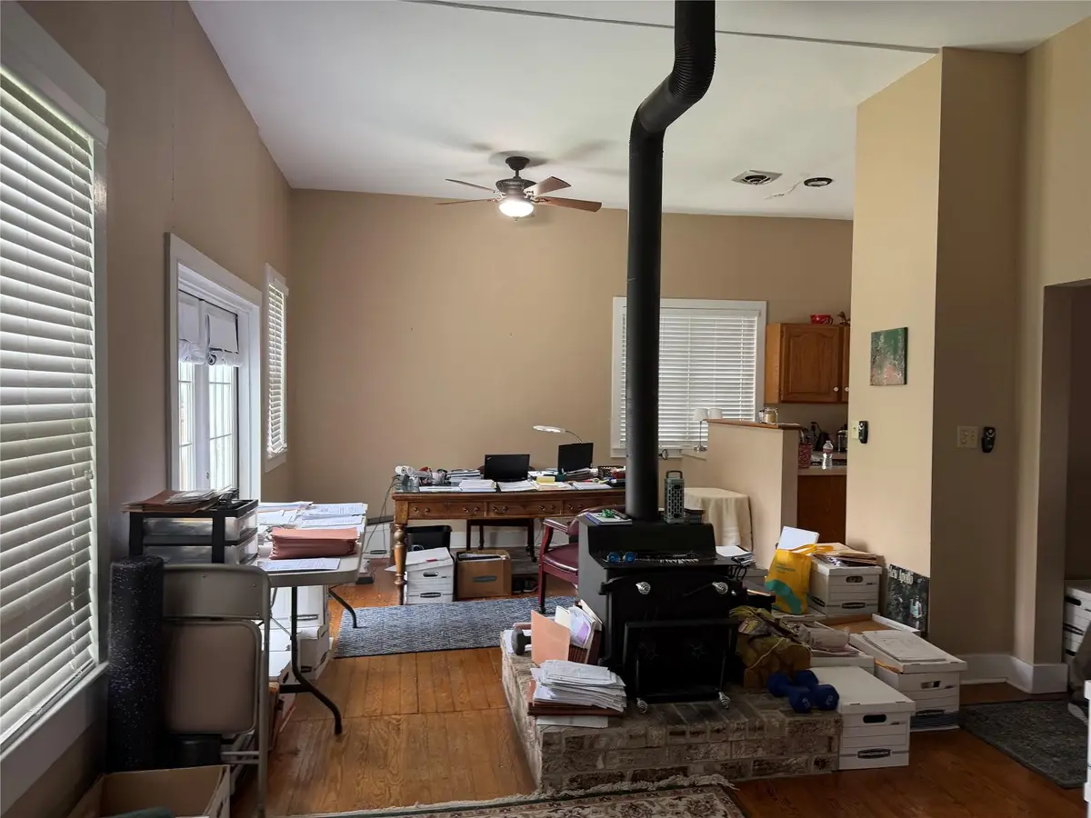 209 W Bagdad Ave, Round Rock, TX 78664 - #1