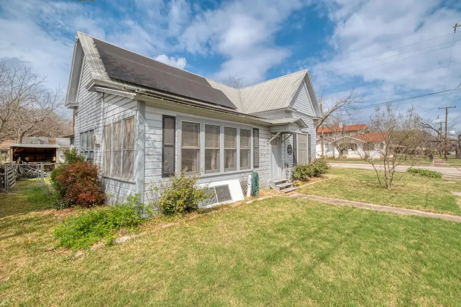 300 N Rio Grande St, Granger, TX 76530 - #2