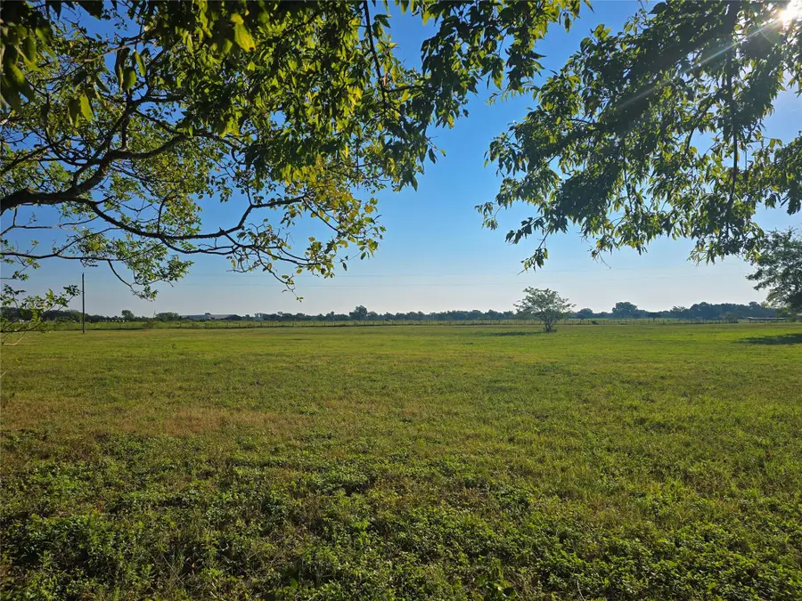 11105 Harmon School Rd, Burton, TX 77835 - Image #2