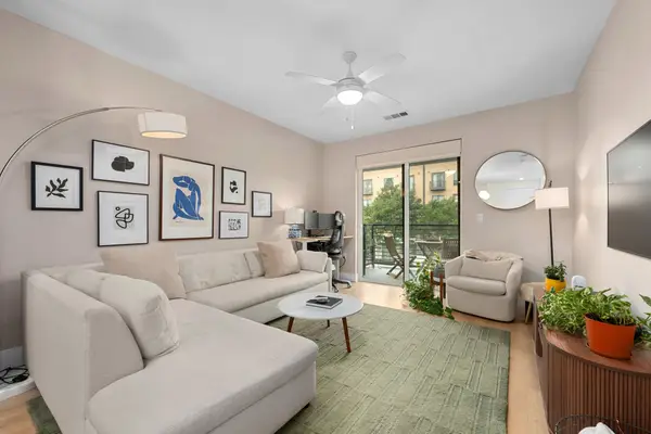 1701 Simond Ave #215, Austin, TX 78723