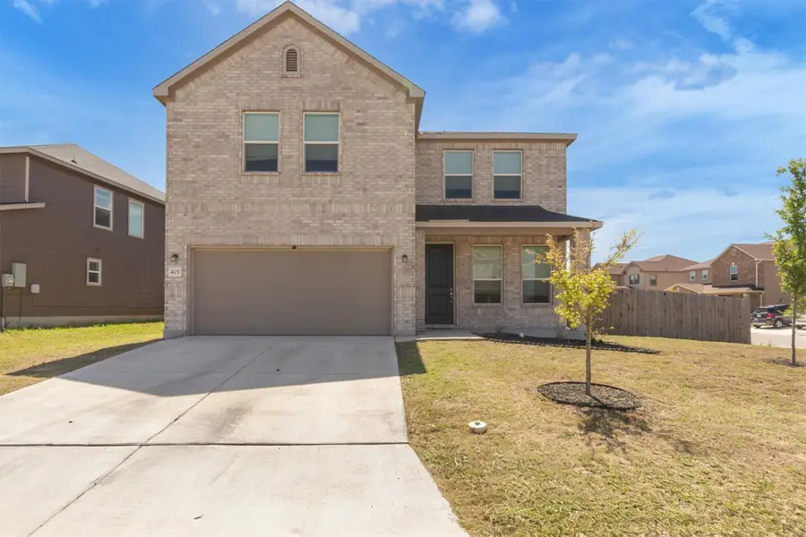 401 Briarfield Dr, Seguin, TX 78155 - #2