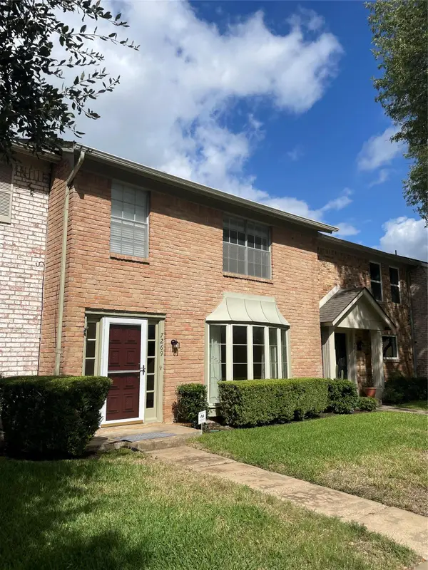 7269 Creekside Dr, Austin, TX 78752