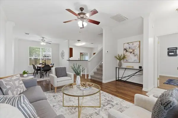 137 Crescent Dr, Buda, TX 78610