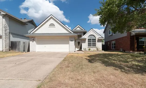 2200 Grove Dr, Round Rock, TX 78681