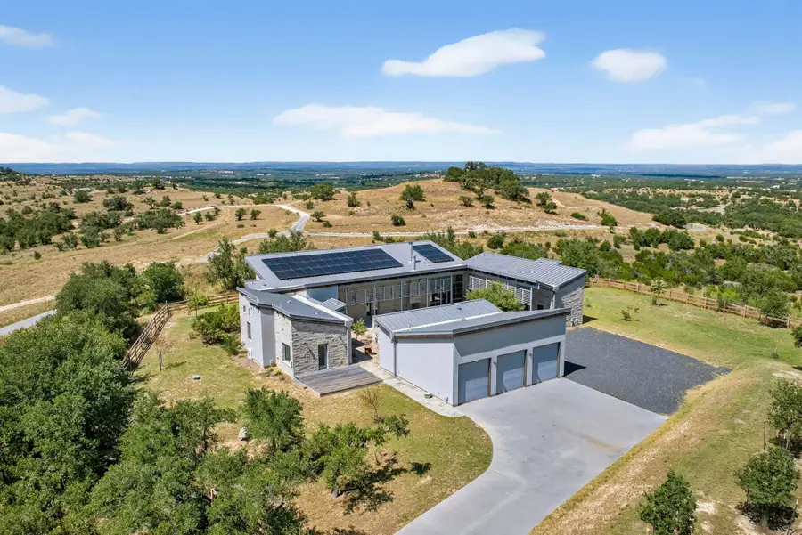 353 Agarita Way, Johnson City, TX 78636 - Image #3