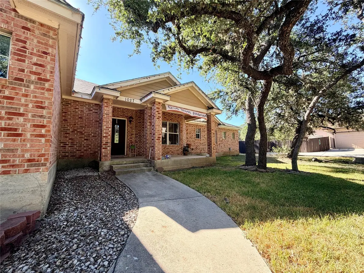 1027 Stagecoach Trl, San Marcos, TX 78666 - Image #1