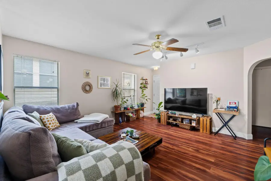 5220 Hutchinson Dr, Austin, TX 78723 - #3