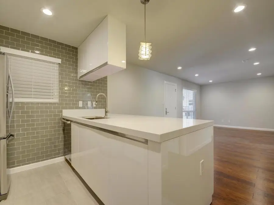 3110 Red River St #C-402, Austin, TX 78705 - #2