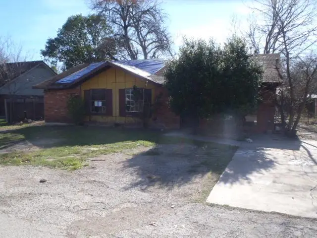 652 Fir Ln, Lockhart, TX 78644 - #2