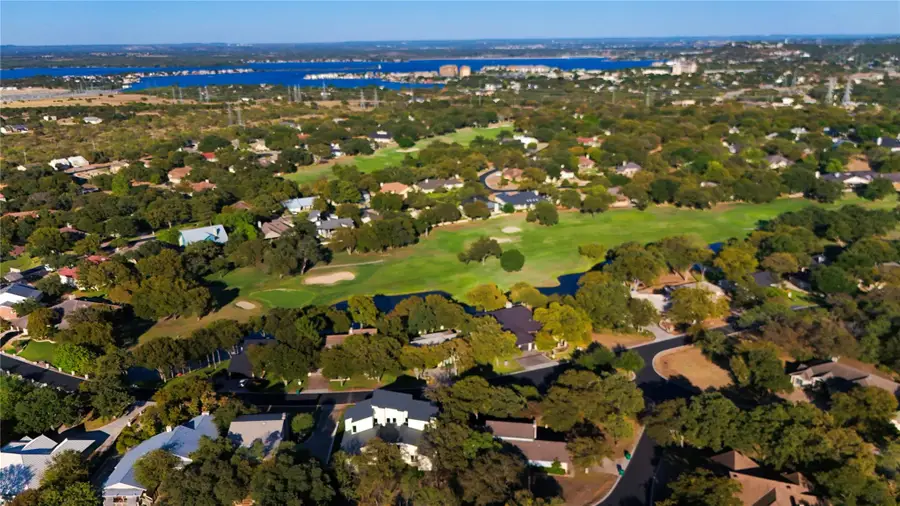 804 Hi Cir W, Horseshoe Bay, TX 78657 - Image #2