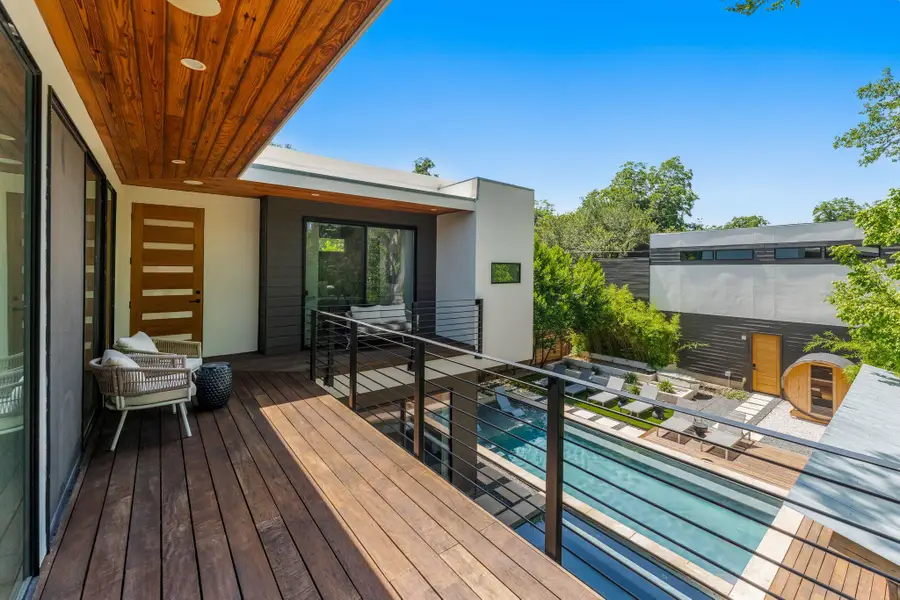 1707 Willow St, Austin, TX 78702 - #2