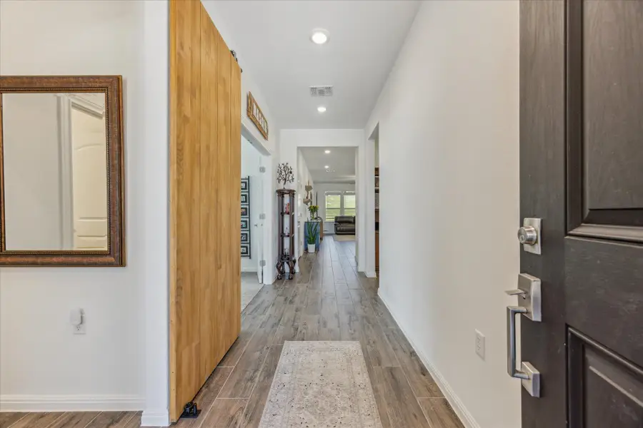 636 Martingale St, Georgetown, TX 78633 - Image #2