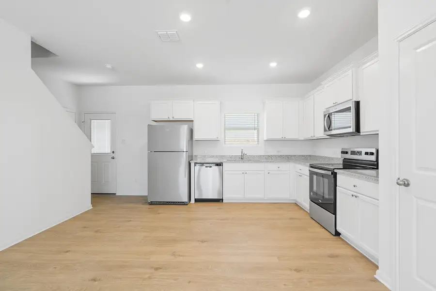 109 Desert Hare Dr, Jarrell, TX 76537 - #3