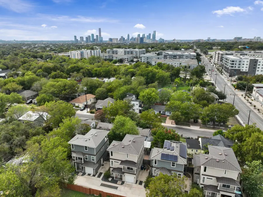 2927 E Martin Luther King Jr Blvd #3, Austin, TX 78702 - #3
