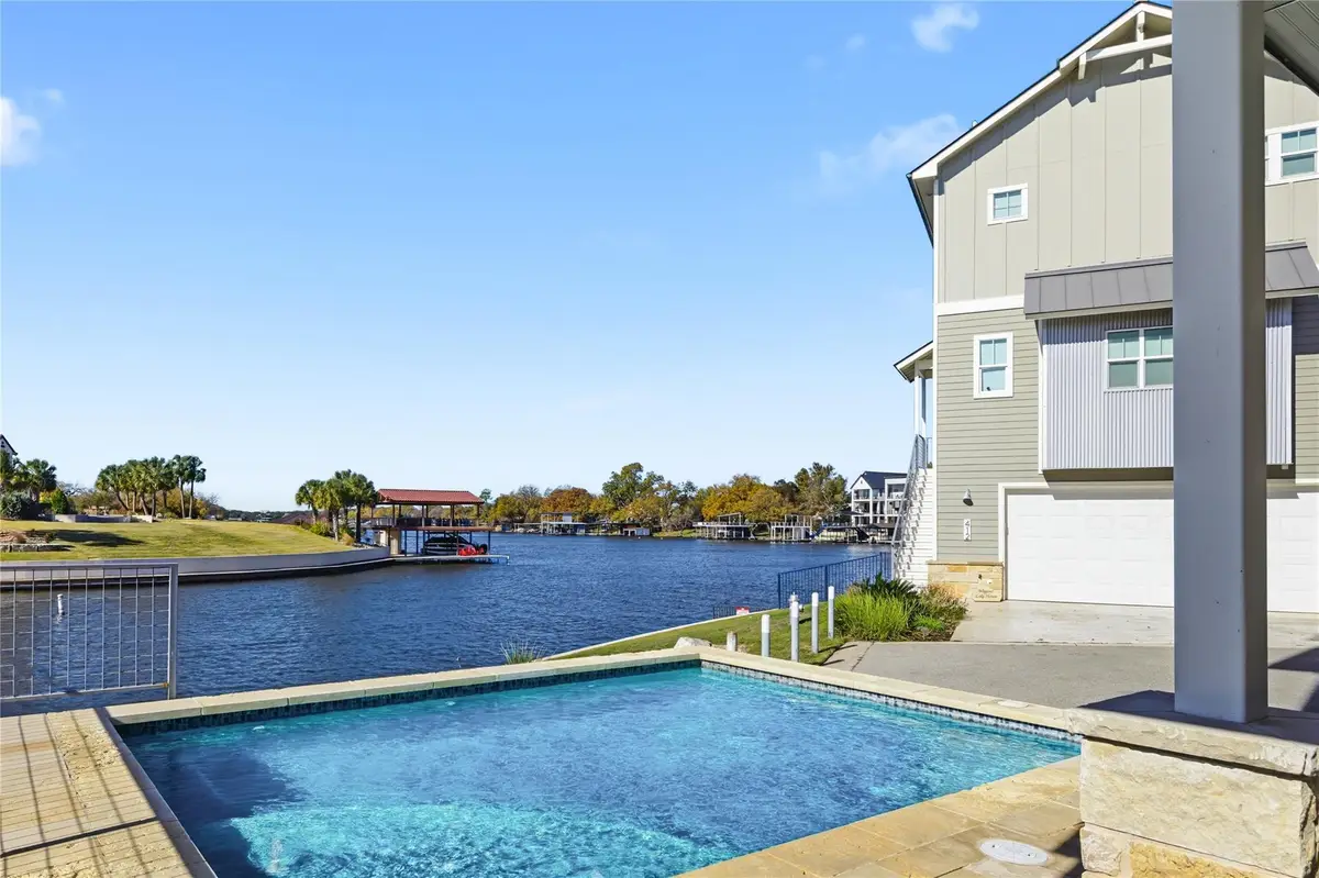 321 Island Cir, Kingsland, TX 78639 - Image #1