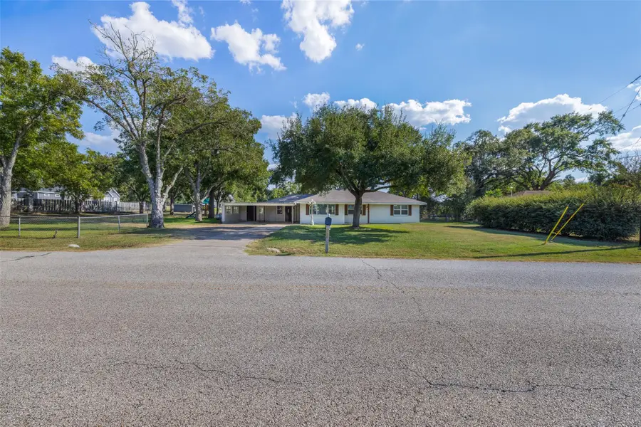 1906 Gun And Rod Rd, Brenham, TX 77833 - #2
