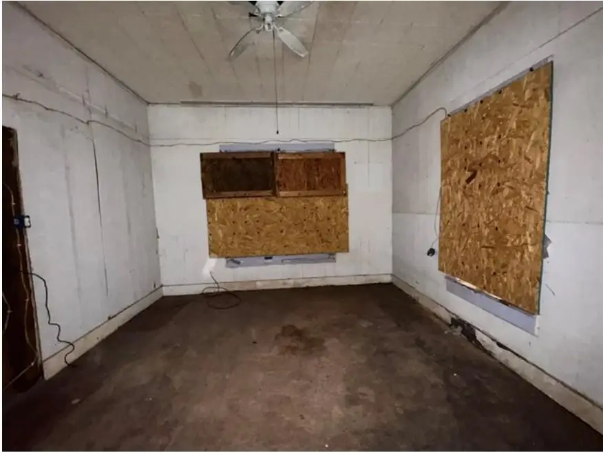 620 Washburn St, Taylor, TX 76574 - #3