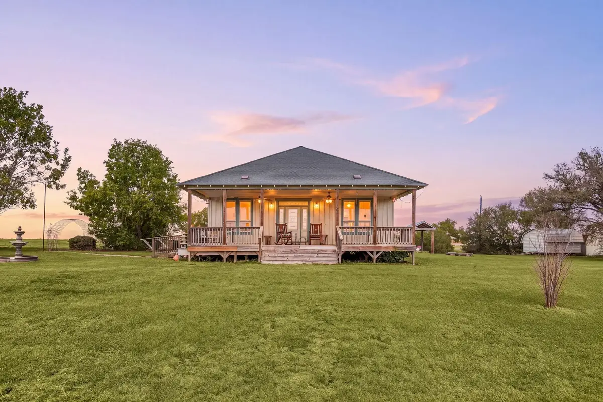 550 County Road 471, Thrall, TX 76578 - #1