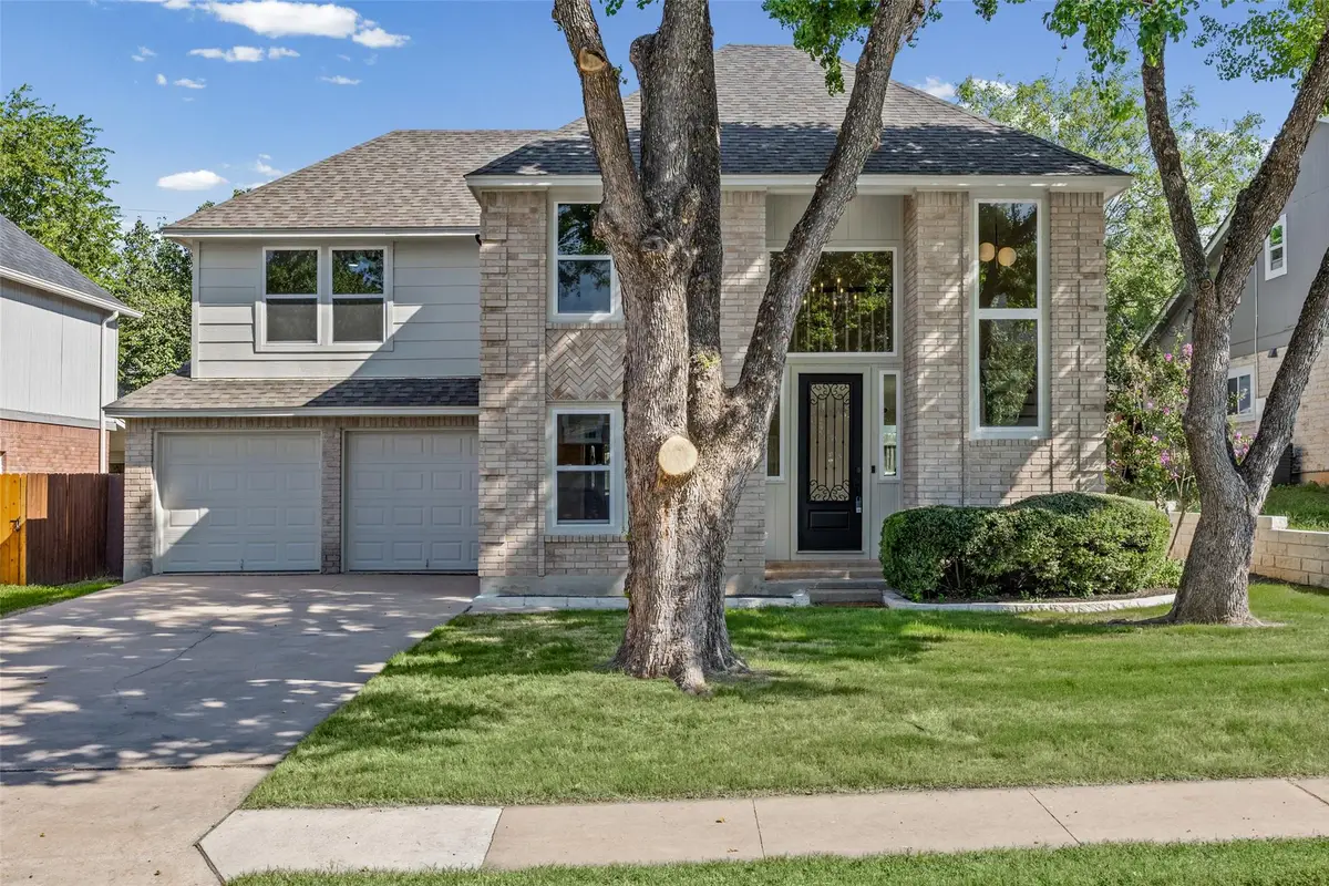 1002 Crestview St, Round Rock, TX 78681 - #1