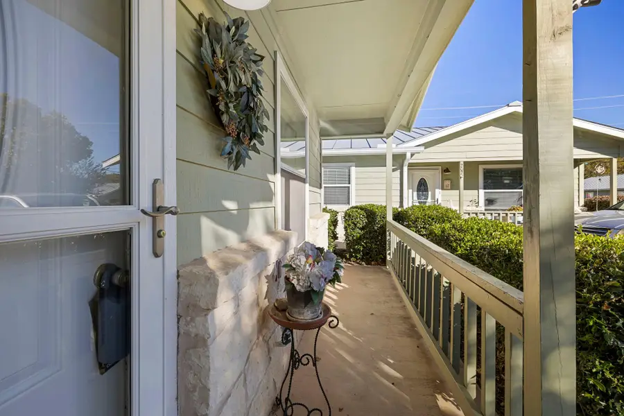 121 S Plant Ave Ave #APT 102, Boerne, TX 78006 - Image #3