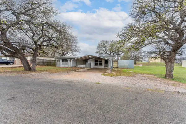 439 Elm Dr, Kingsland, TX 78639