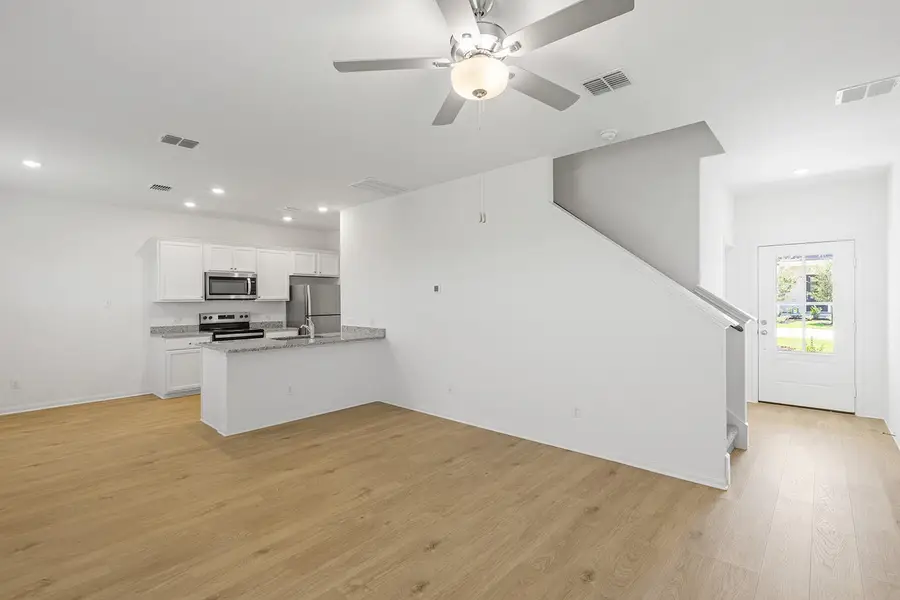 120 Desert Hare Dr, Jarrell, TX 76537 - #2